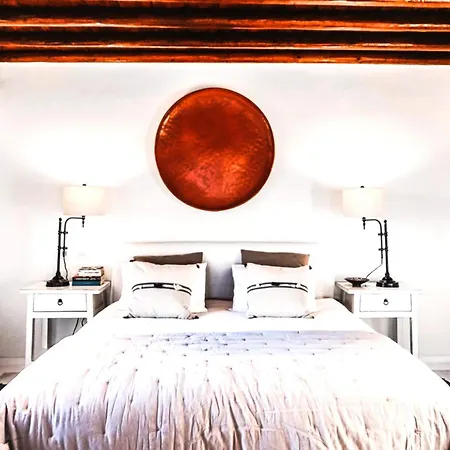 Nautilia - Luxury And Ξενοδοχείο Καλαφάτη