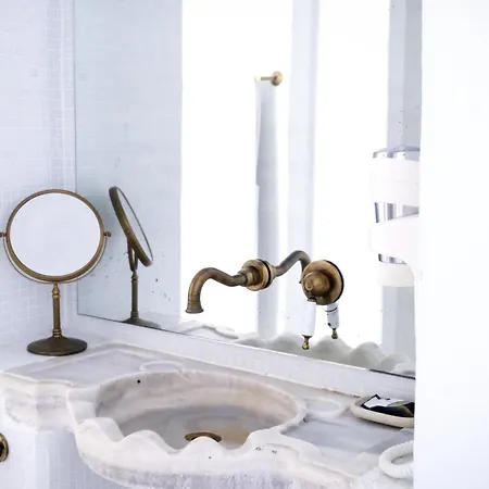 Nautilia - Luxury And